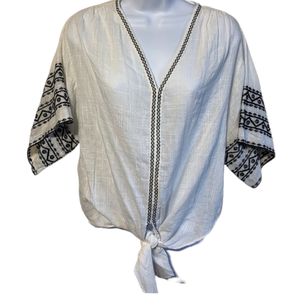 🆕 Max Studio Boho Embroidered Front Tie Top - XS